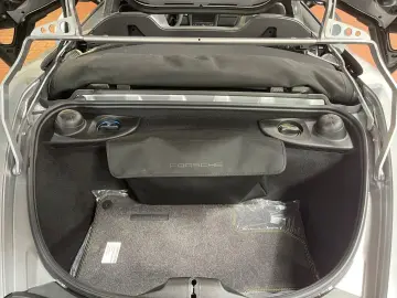 PORSCHE 718 Spyder RS WEISSACH CARBON SPORT-CHRONO LIFT