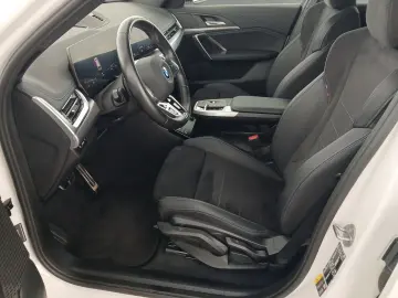 BMW iX1 xDrive30 M Sport Kamera Driv.Assist LED