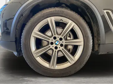 BMW X5 xDrive30d xLine 20  LC Prof. HUD HiFi DAB Pan