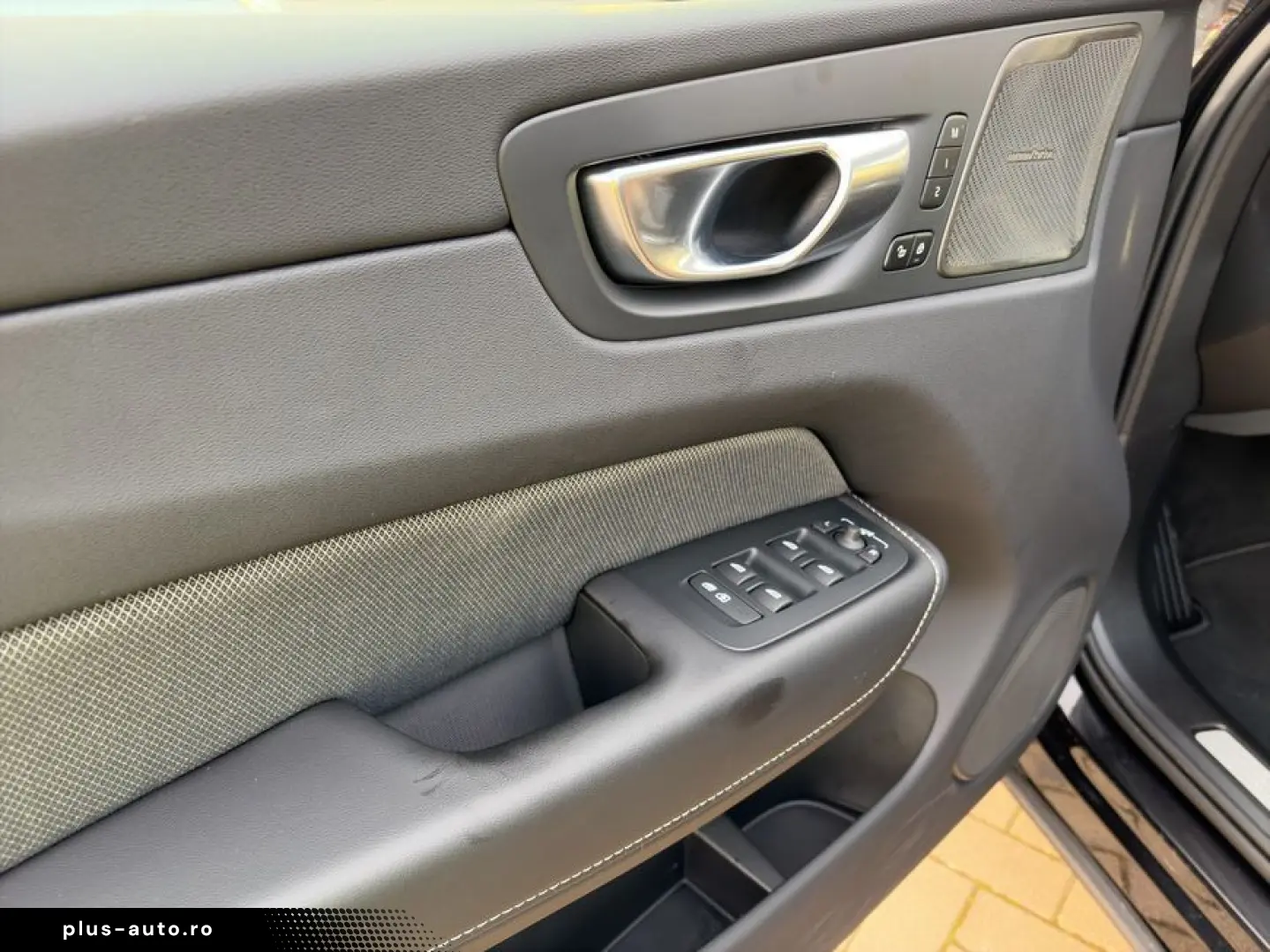 VOLVO XC60 B5 AWD Plus-Dark PilotAssist BLIS