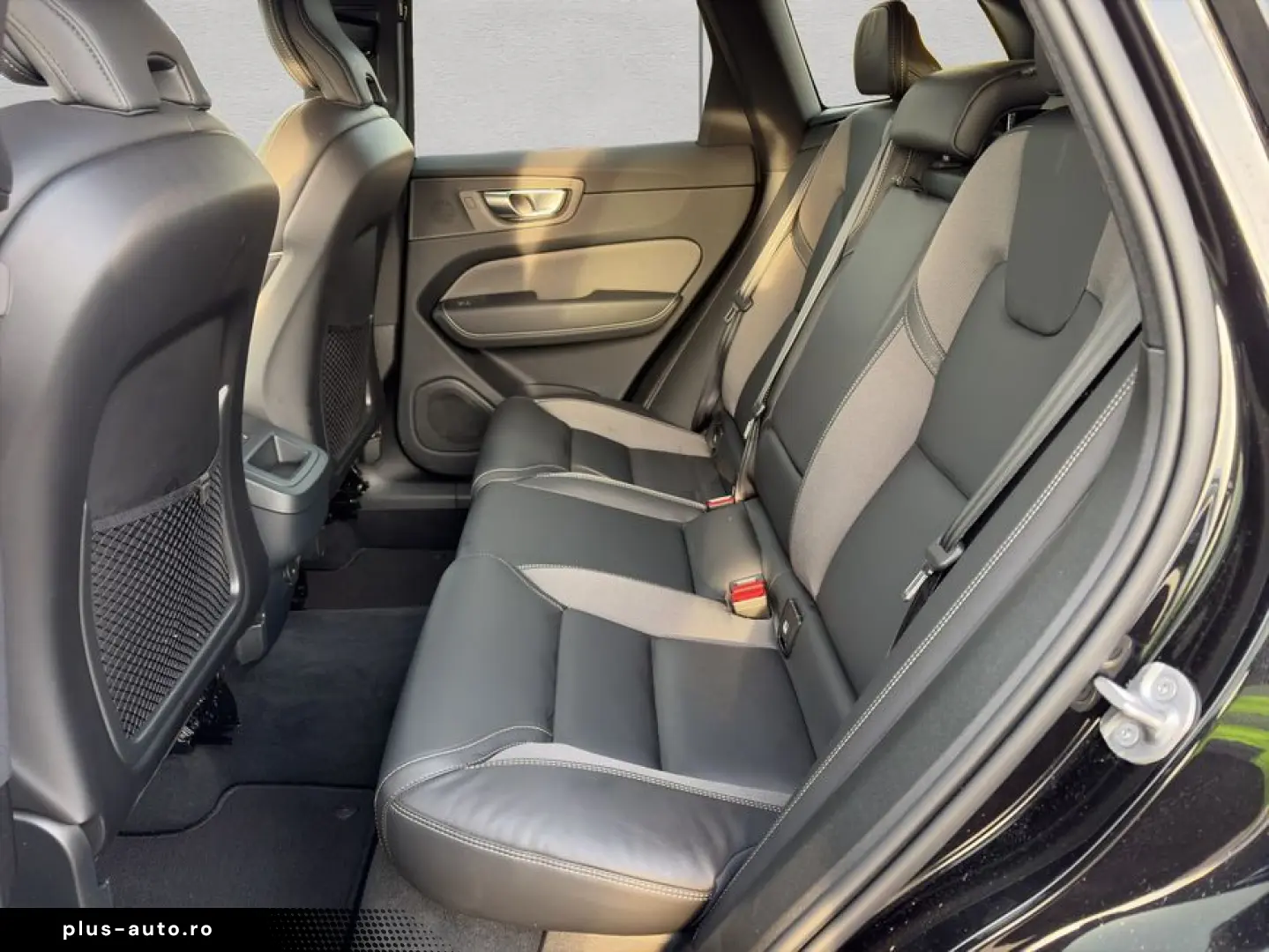 VOLVO XC60 B5 AWD Plus-Dark PilotAssist BLIS