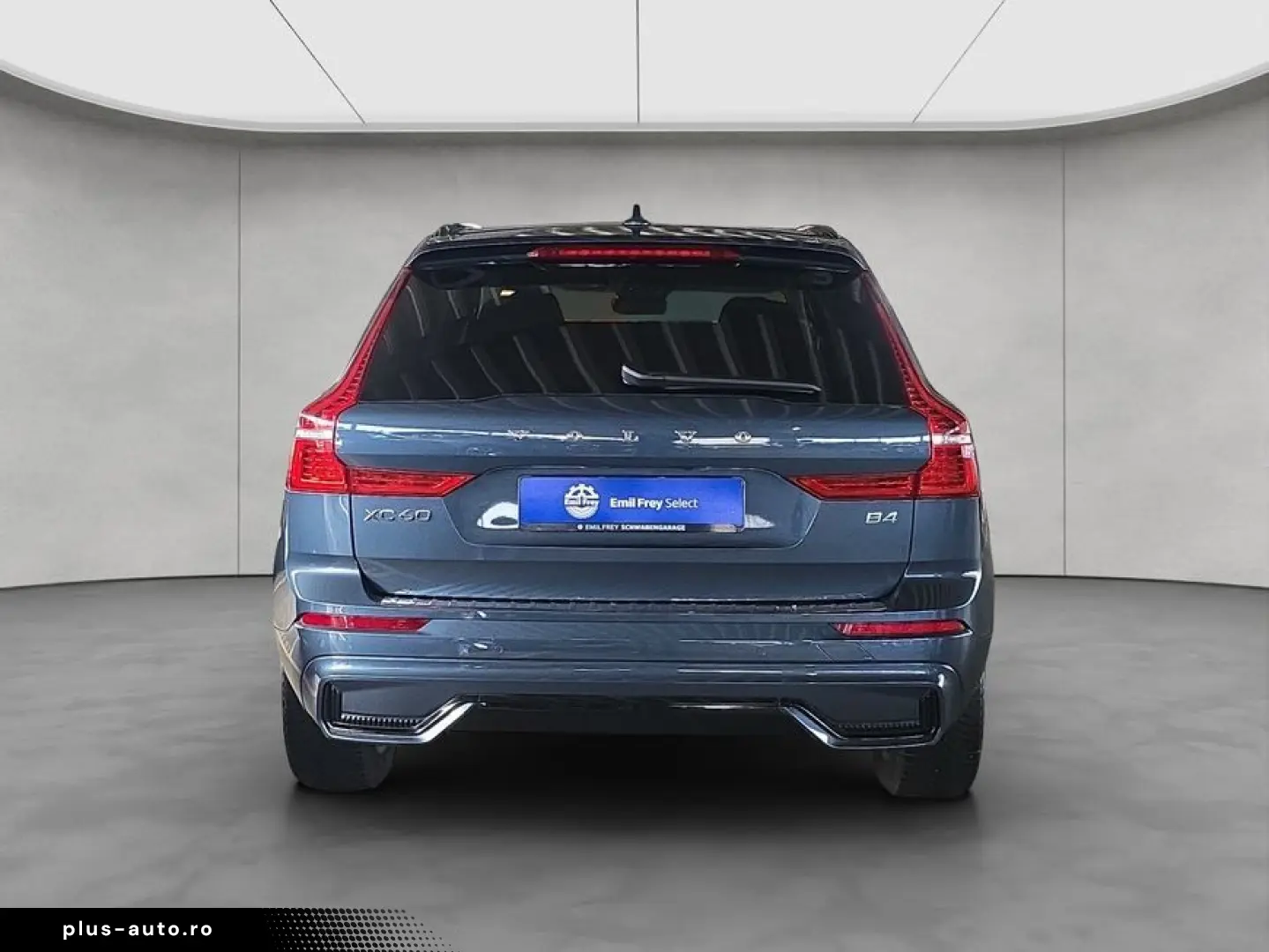 VOLVO XC60 B4 B Plus Dark