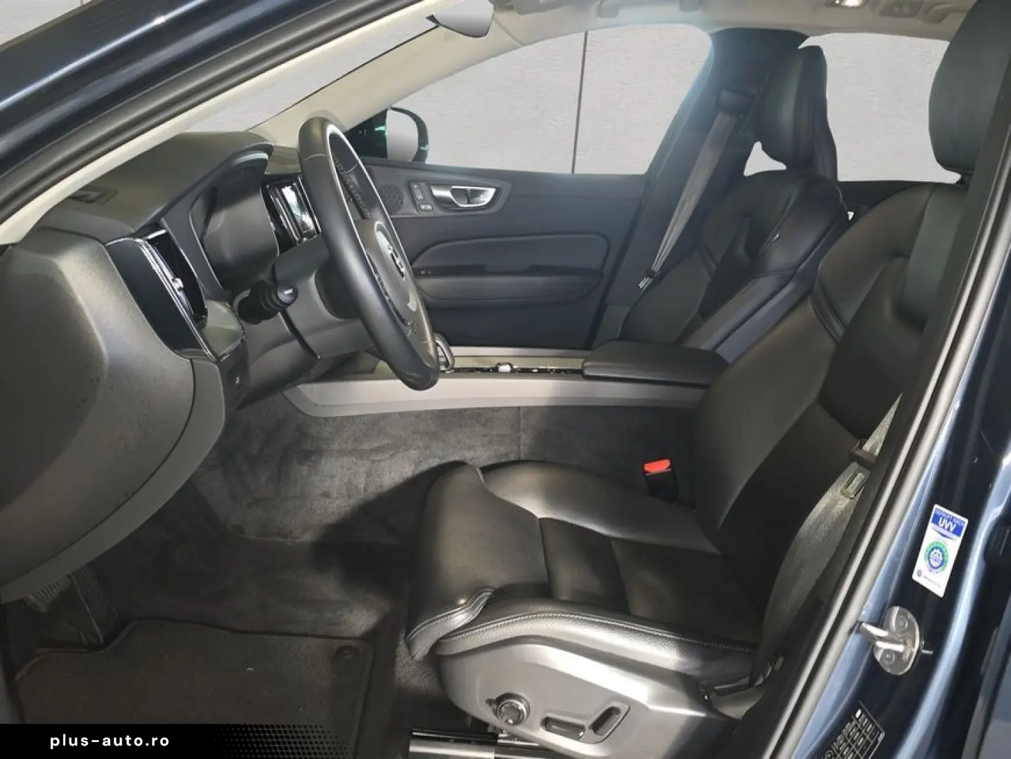 VOLVO XC60 B4 B Plus Dark