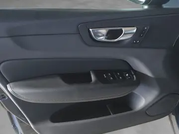 VOLVO XC60 B4 B Plus Dark