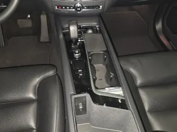 VOLVO XC60 B4 B Plus Dark