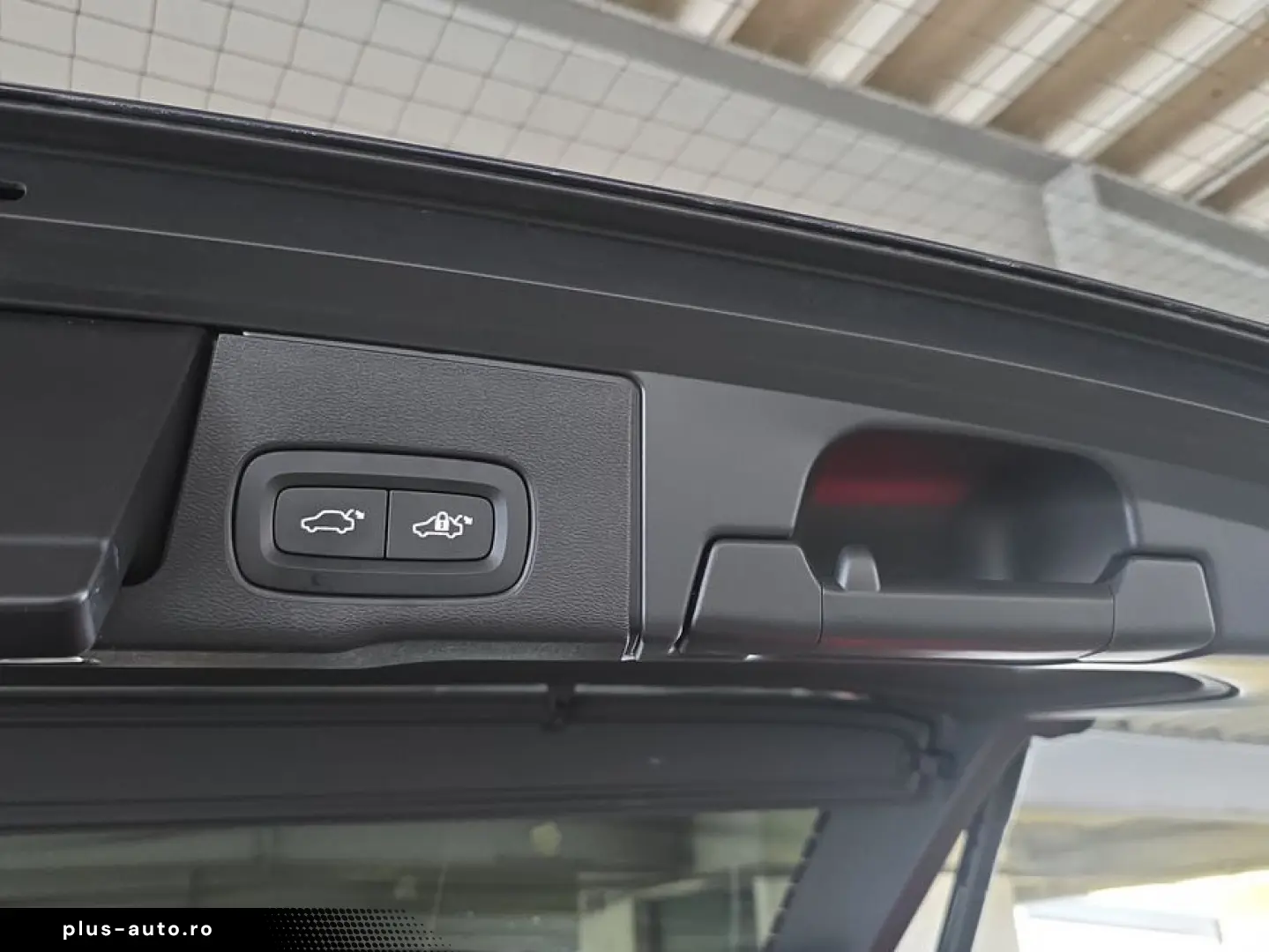 VOLVO XC60 B4 B Plus Dark