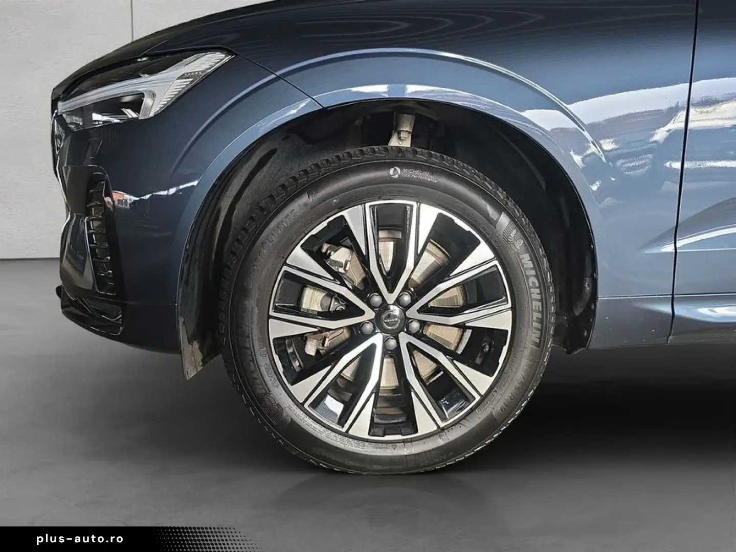 VOLVO XC60 B4 B Plus Dark