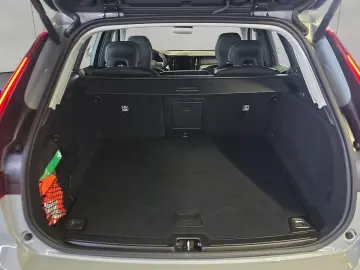 VOLVO XC60 B5 B AWD Core