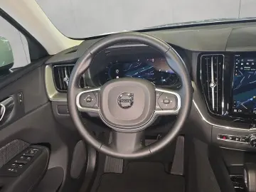 VOLVO XC60 B5 B AWD Core