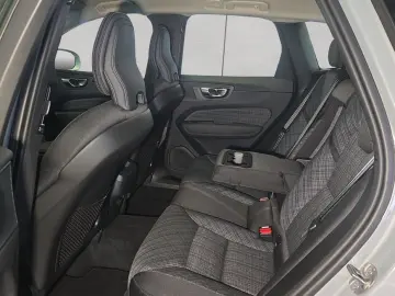 VOLVO XC60 B5 B AWD Core