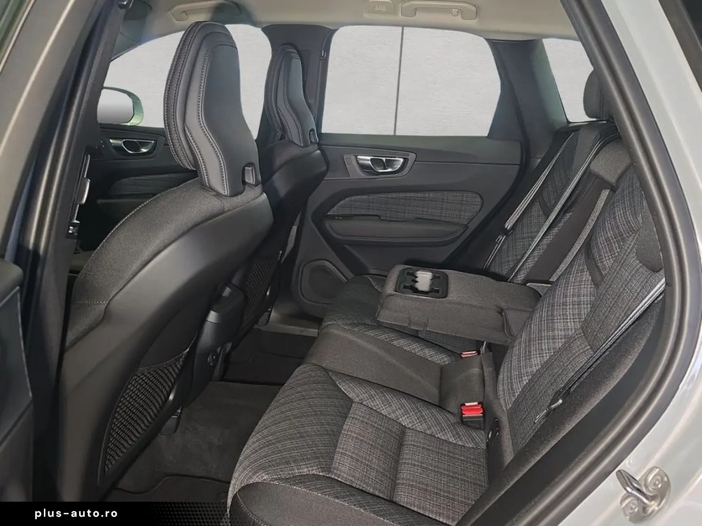 VOLVO XC60 B5 B AWD Core