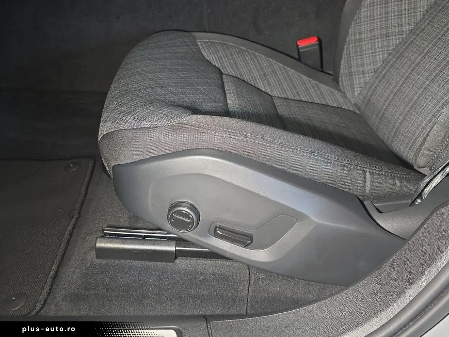 VOLVO XC60 B5 B AWD Core