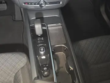 VOLVO XC60 B5 B AWD Core