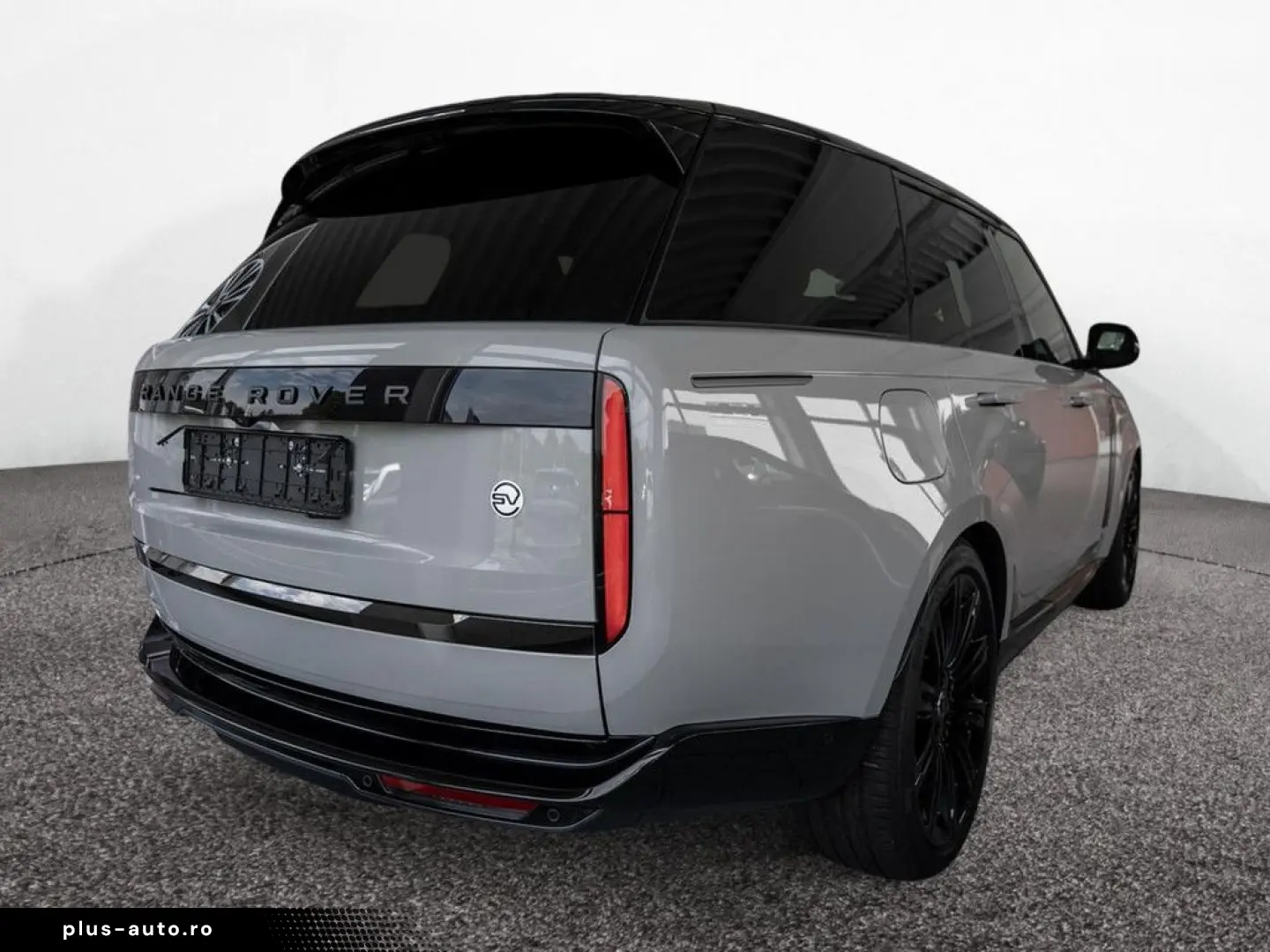 LAND ROVER Range Rover P615 SV