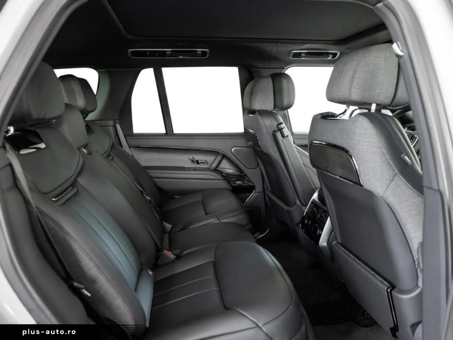 LAND ROVER Range Rover P615 SV