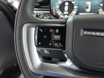 LAND ROVER Range Rover P615 SV