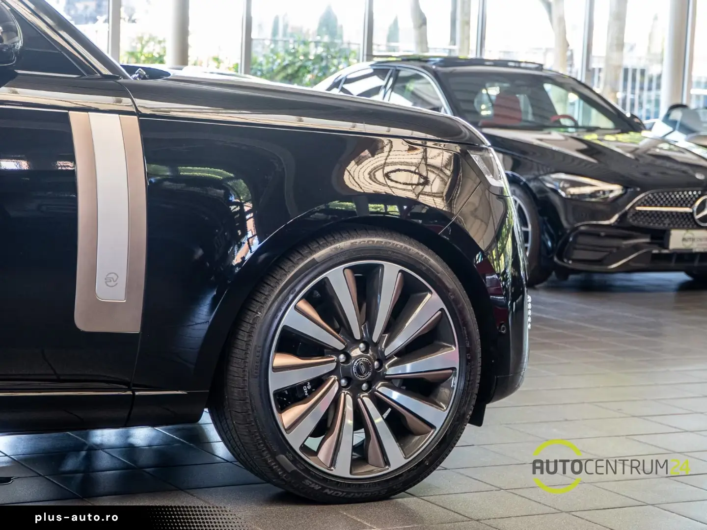 Land Rover Range Rover SV P615