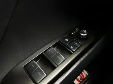 Toyota Camry Gen-Viii-2017