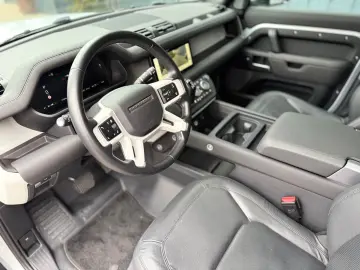 LAND ROVER Defender 110 S Black Gloss