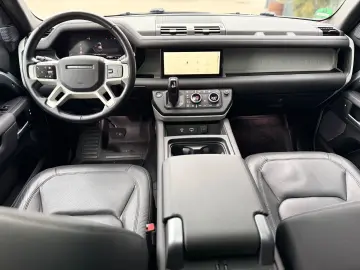 LAND ROVER Defender 110 S Black Gloss