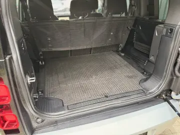 LAND ROVER Defender 110 S Black Gloss