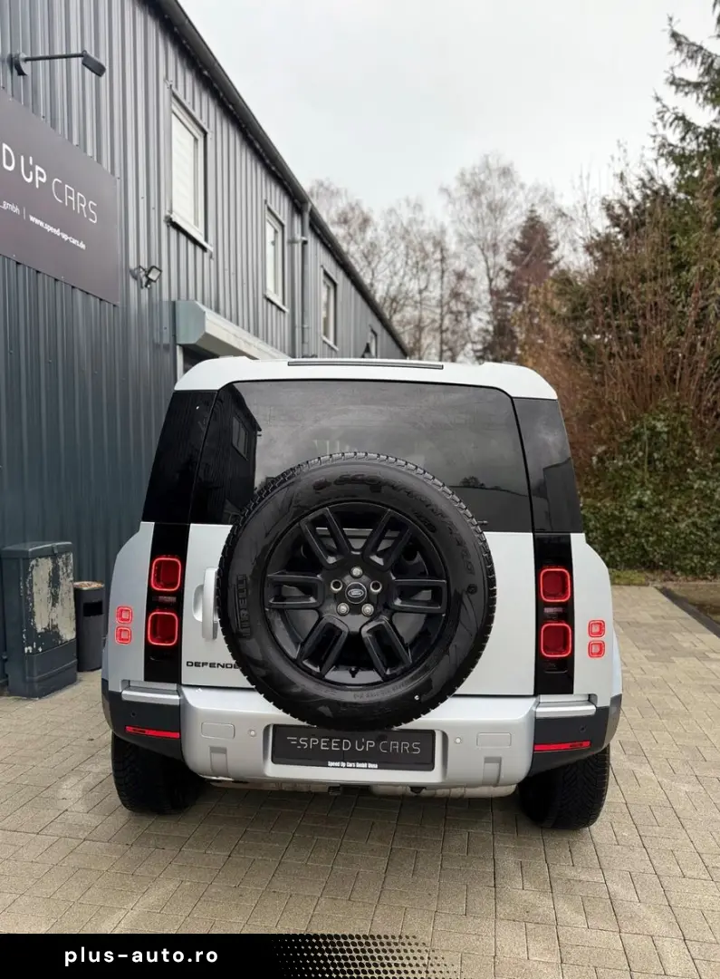 LAND ROVER Defender 110 S Black Gloss