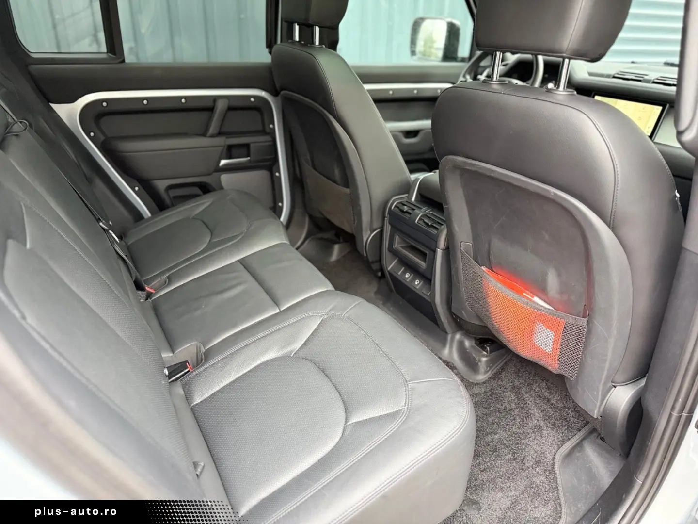 LAND ROVER Defender 110 S Black Gloss