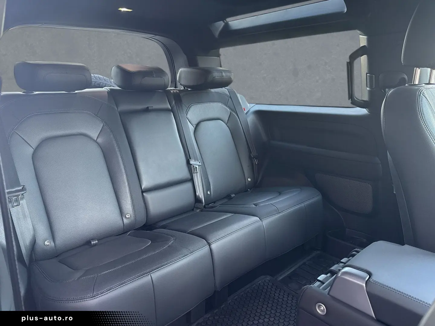 Land Rover Defender 90 D200 AWD X-DYNAMIC