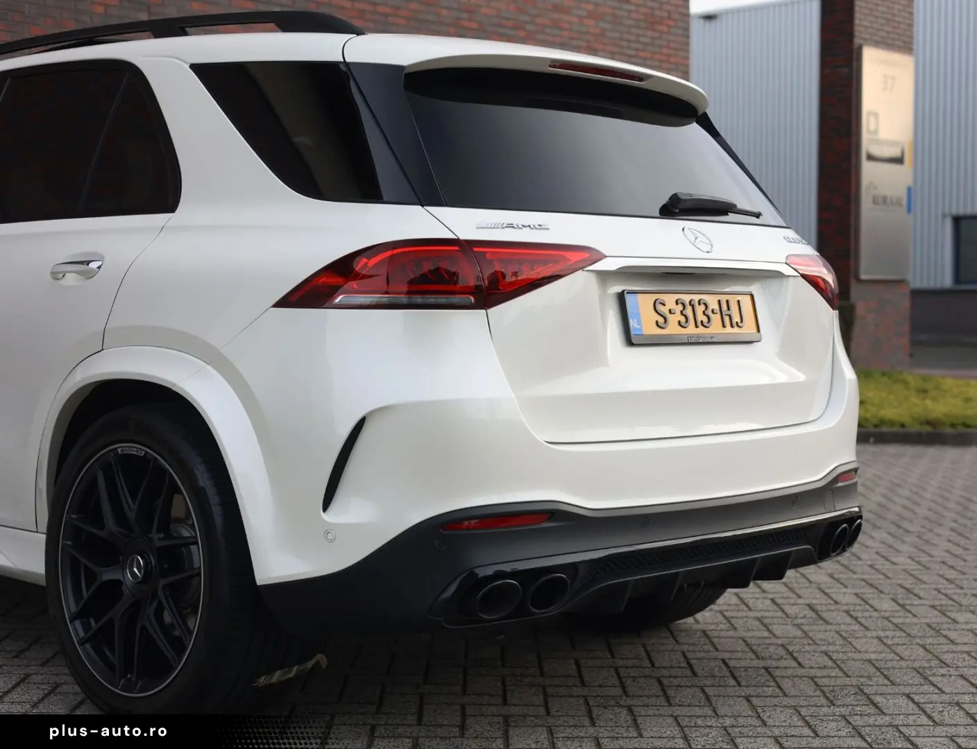 MERCEDES-BENZ GLE 53 AMG 4Matic   Rot Design - AHK - Pano