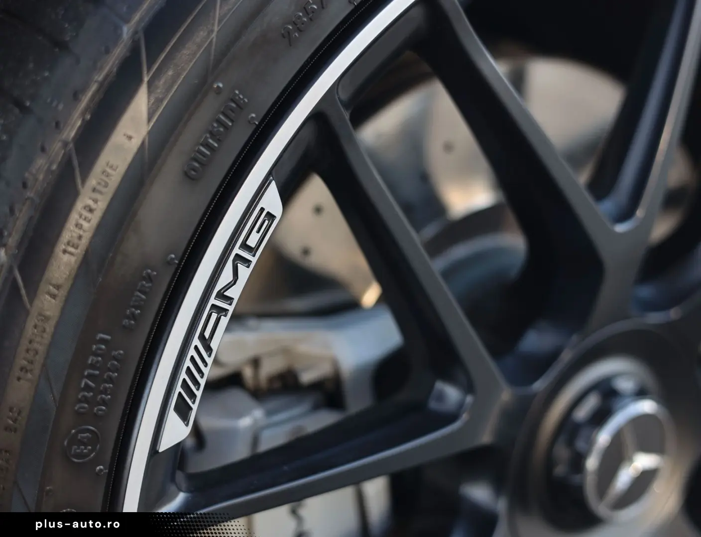 MERCEDES-BENZ GLE 53 AMG 4Matic   Rot Design - AHK - Pano