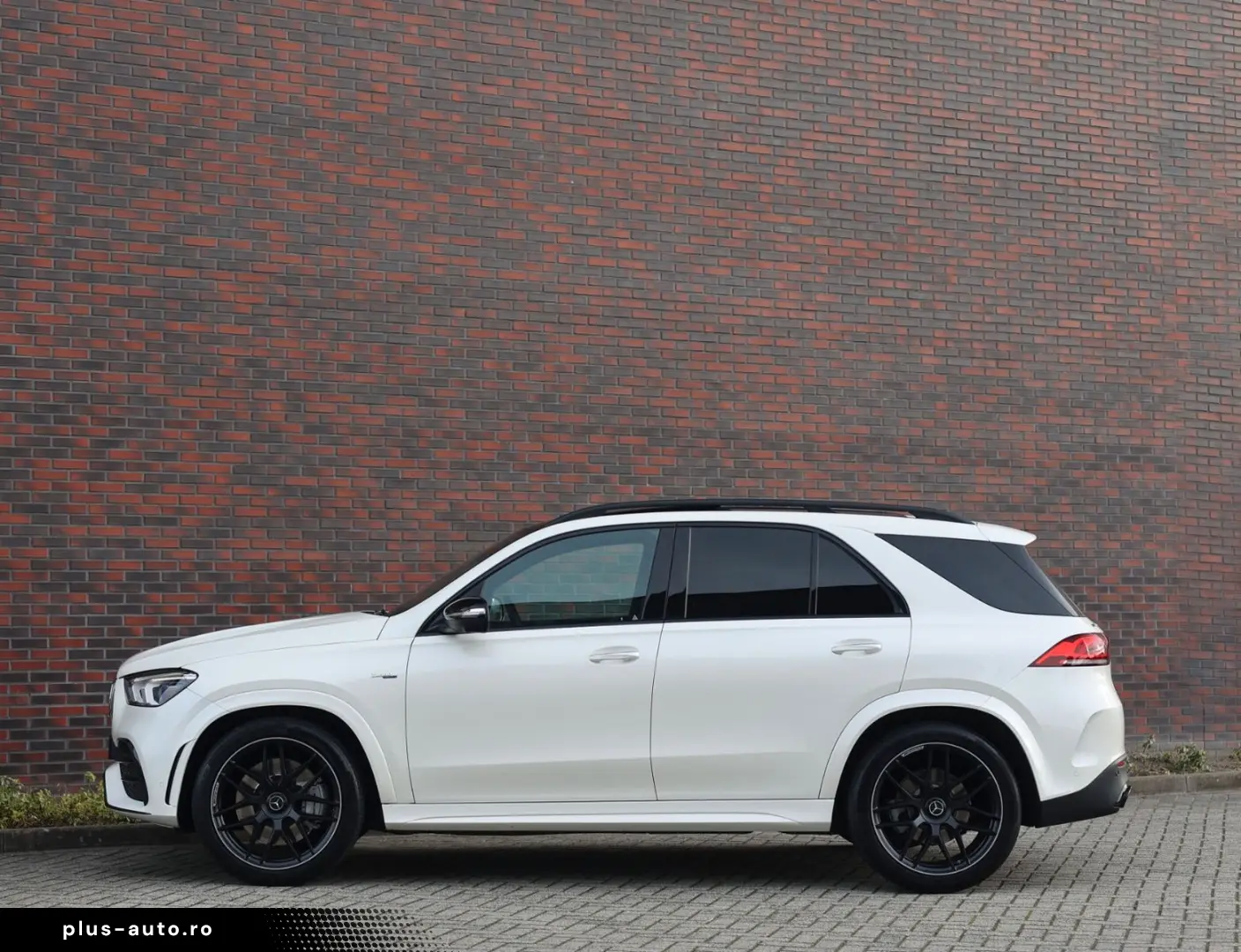 MERCEDES-BENZ GLE 53 AMG 4Matic   Rot Design - AHK - Pano