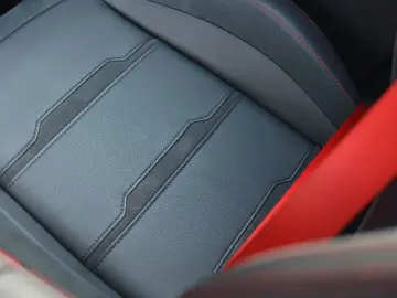 MERCEDES-BENZ GLE 53 AMG 4Matic   Rot Design - AHK - Pano