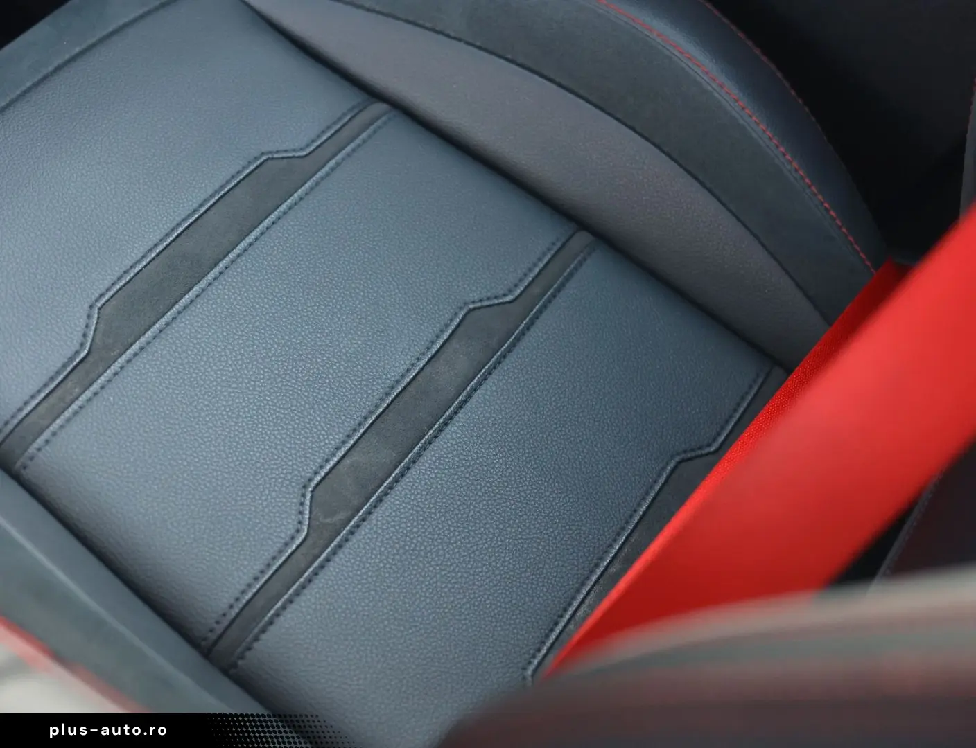 MERCEDES-BENZ GLE 53 AMG 4Matic   Rot Design - AHK - Pano