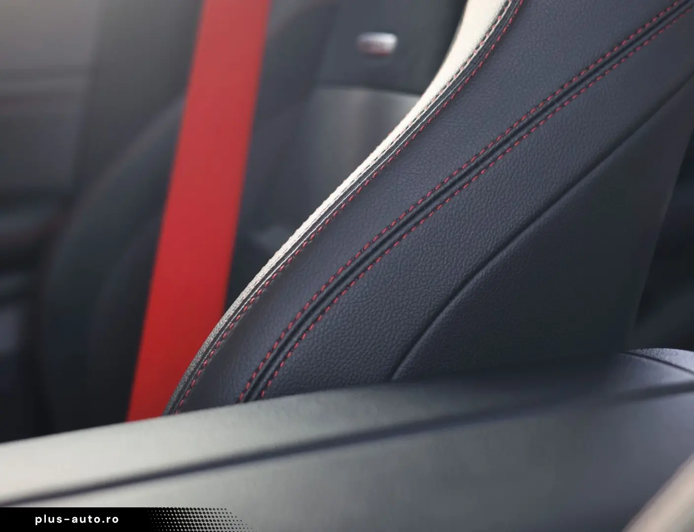 MERCEDES-BENZ GLE 53 AMG 4Matic   Rot Design - AHK - Pano