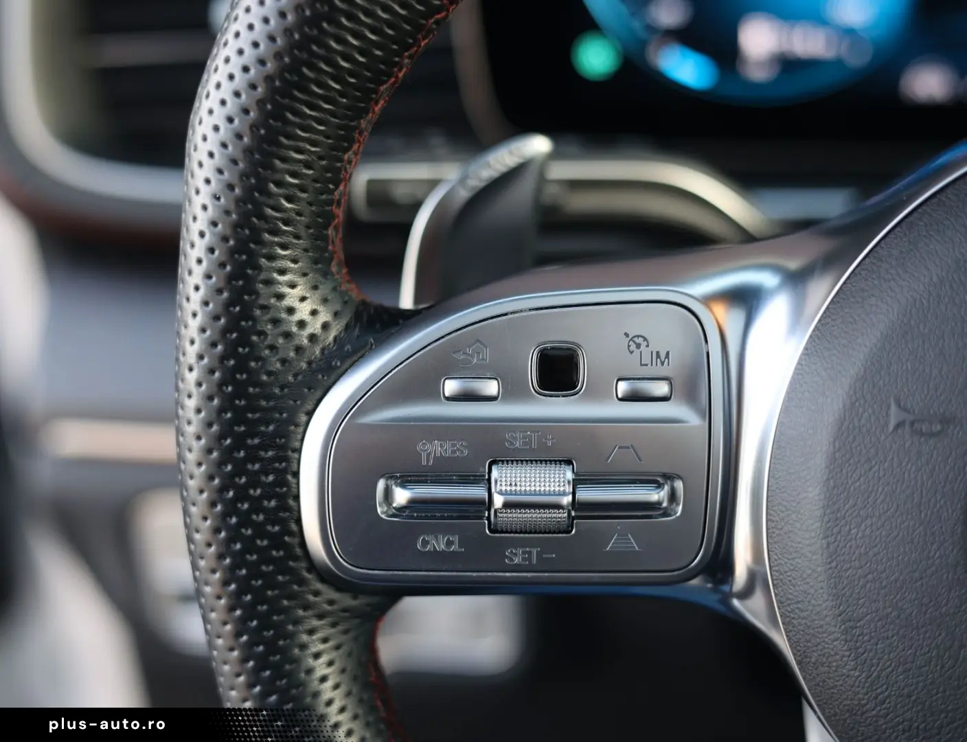 MERCEDES-BENZ GLE 53 AMG 4Matic   Rot Design - AHK - Pano