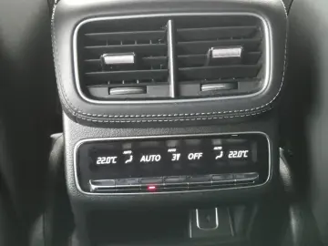 MERCEDES-BENZ GLE63 S AMG 4M Pano AHK Burmester Massage Luft