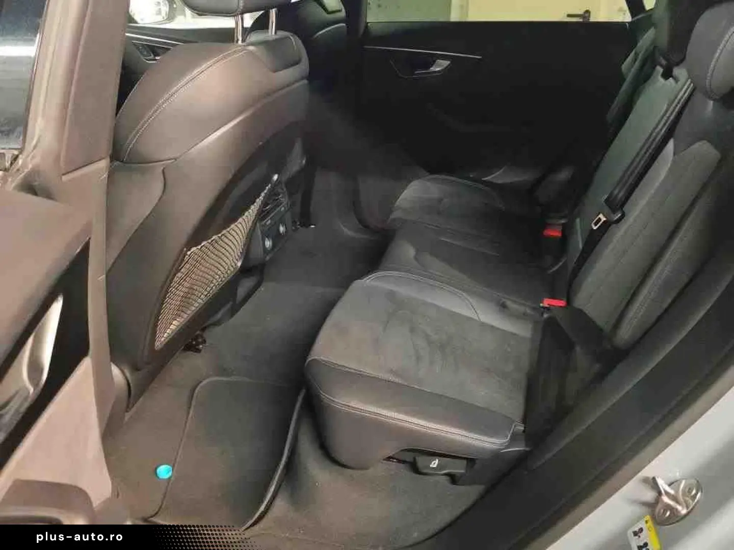 AUDI Q8 55TFSI Comp. S-Line LED PANO KAMERA CARBON VC