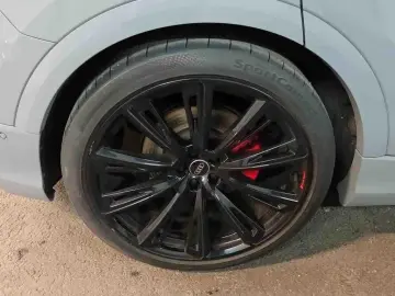 AUDI Q8 55TFSI Comp. S-Line LED PANO KAMERA CARBON VC