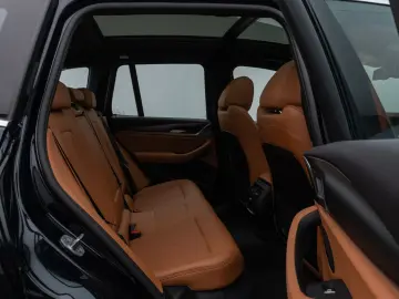 BMW X3 xD30i M Sport Panorama Kamera DAB HiFi Alarm