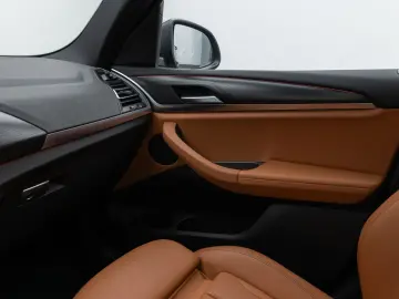 BMW X3 xD30i M Sport Panorama Kamera DAB HiFi Alarm