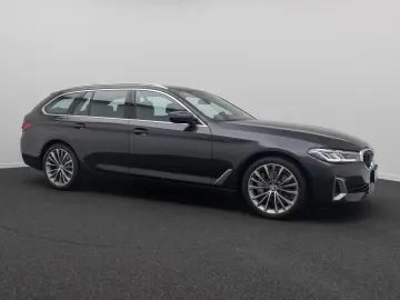 BMW 540i xD LuxuryLine Panorama H K DAB HUD Laser19