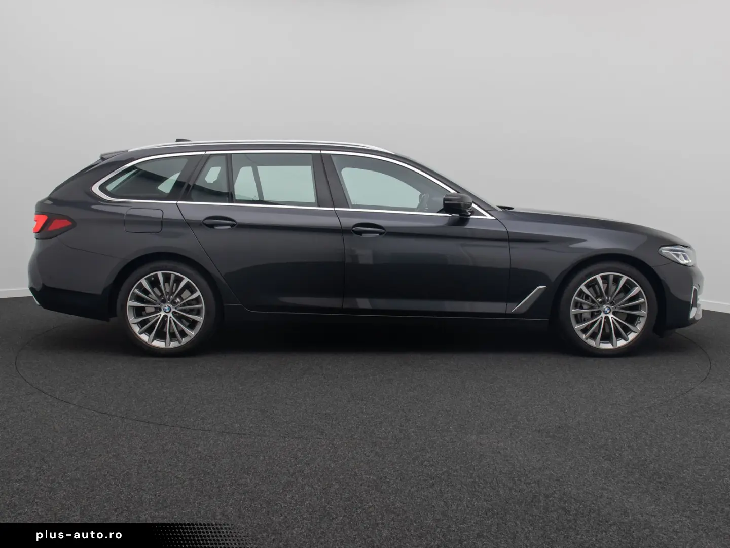 BMW 540i xD LuxuryLine Panorama H K DAB HUD Laser19