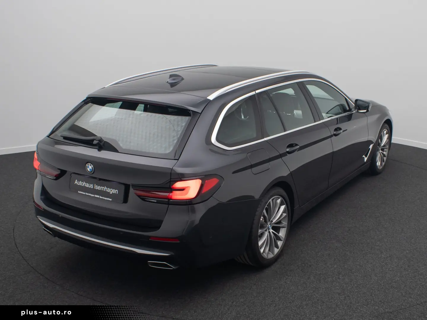 BMW 540i xD LuxuryLine Panorama H K DAB HUD Laser19