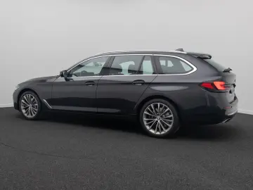 BMW 540i xD LuxuryLine Panorama H K DAB HUD Laser19