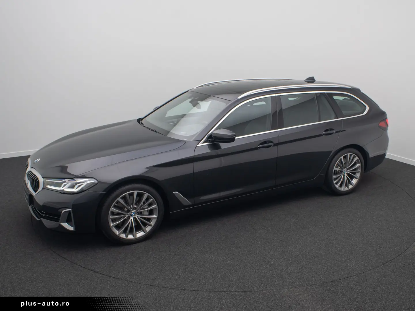 BMW 540i xD LuxuryLine Panorama H K DAB HUD Laser19