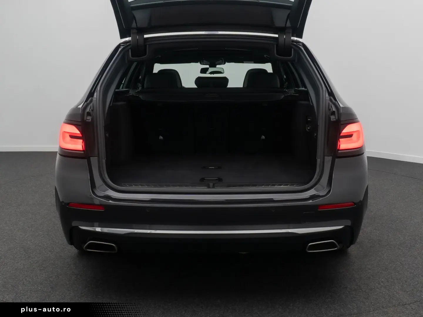 BMW 540i xD LuxuryLine Panorama H K DAB HUD Laser19