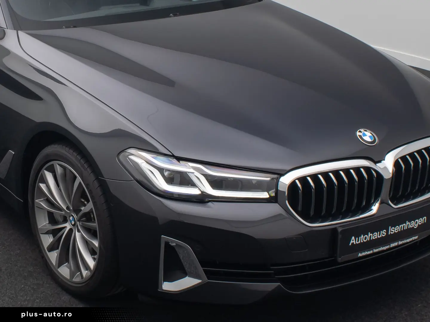 BMW 540i xD LuxuryLine Panorama H K DAB HUD Laser19