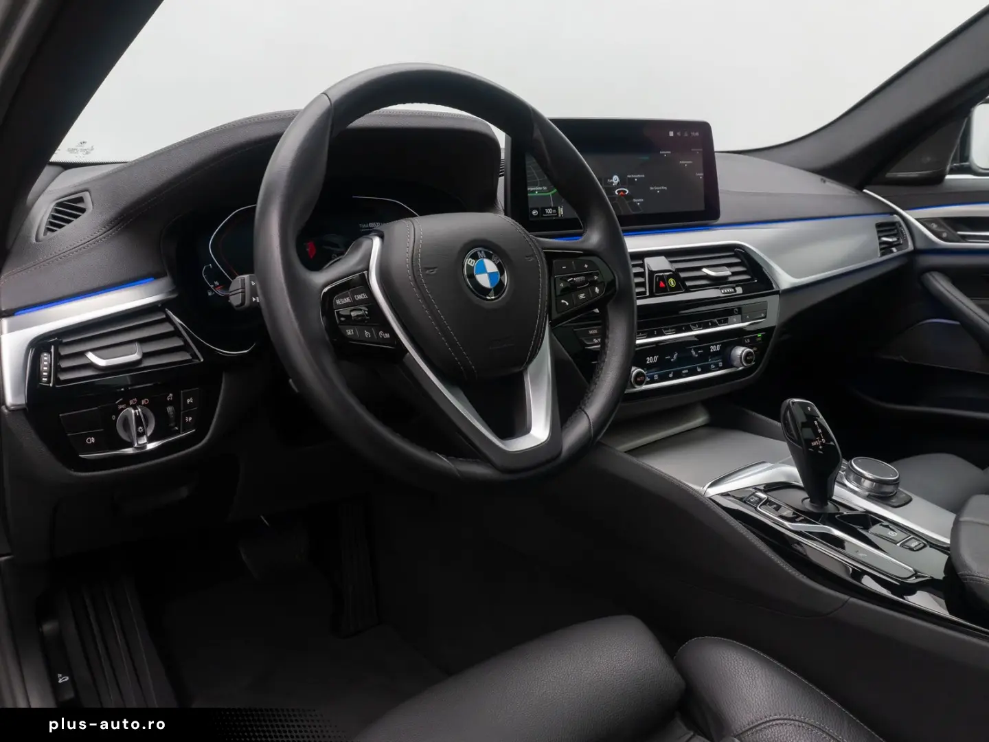 BMW 540i xD LuxuryLine Panorama H K DAB HUD Laser19