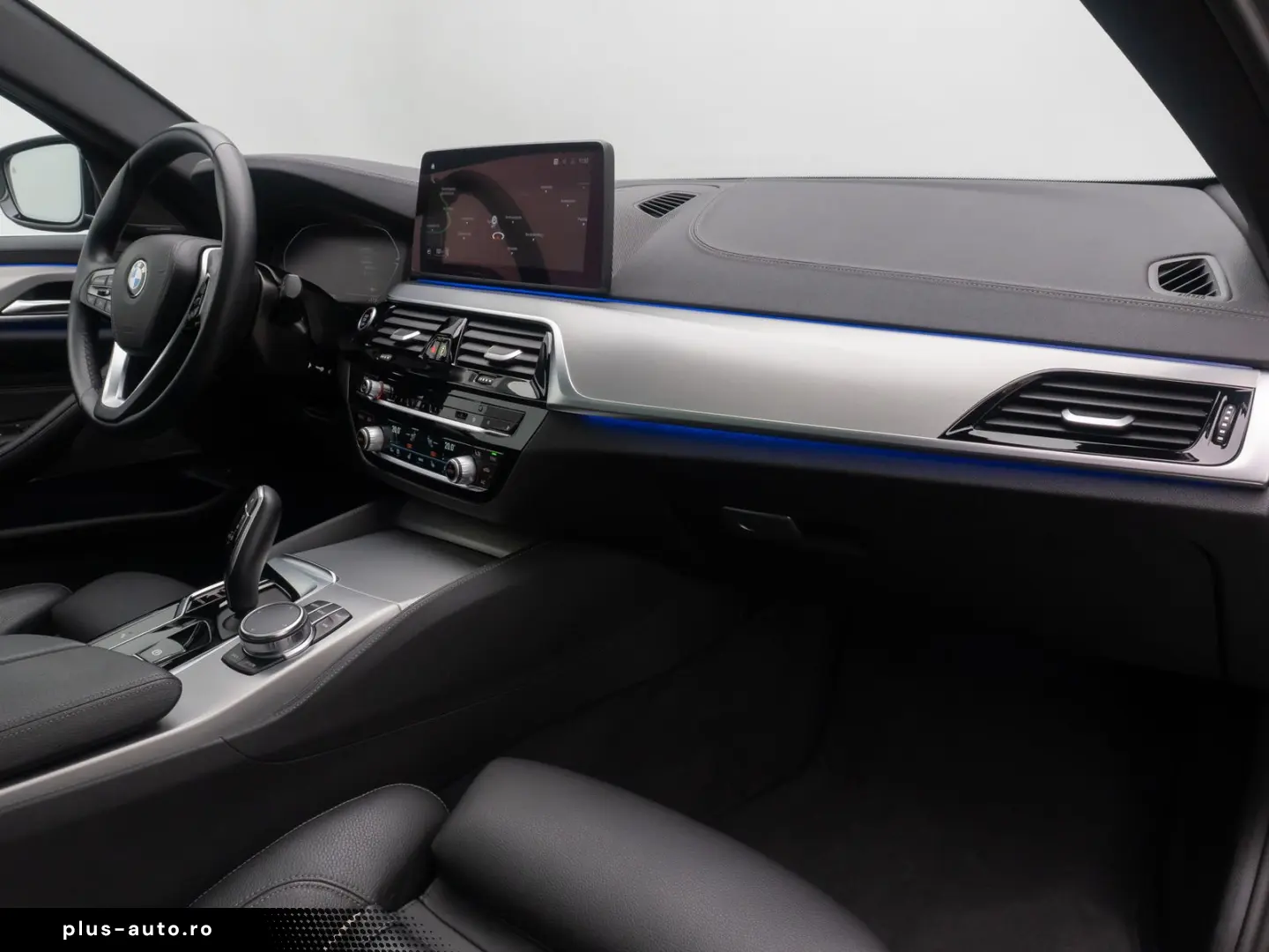 BMW 540i xD LuxuryLine Panorama H K DAB HUD Laser19