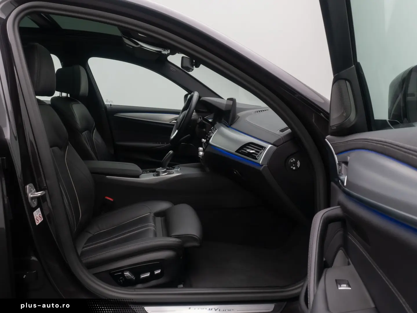 BMW 540i xD LuxuryLine Panorama H K DAB HUD Laser19